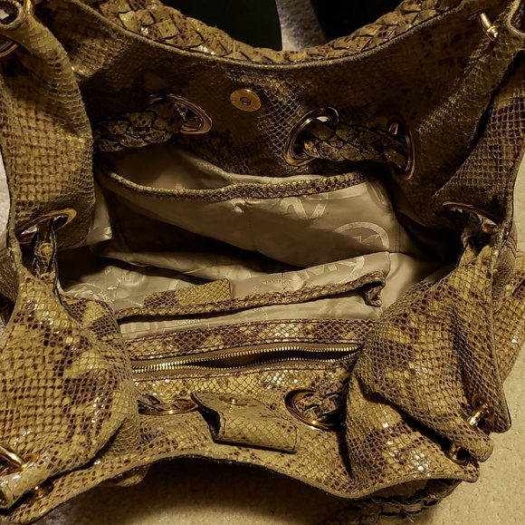 Michael Kors real snake shoulder hobo bag - Picture 3 of 4